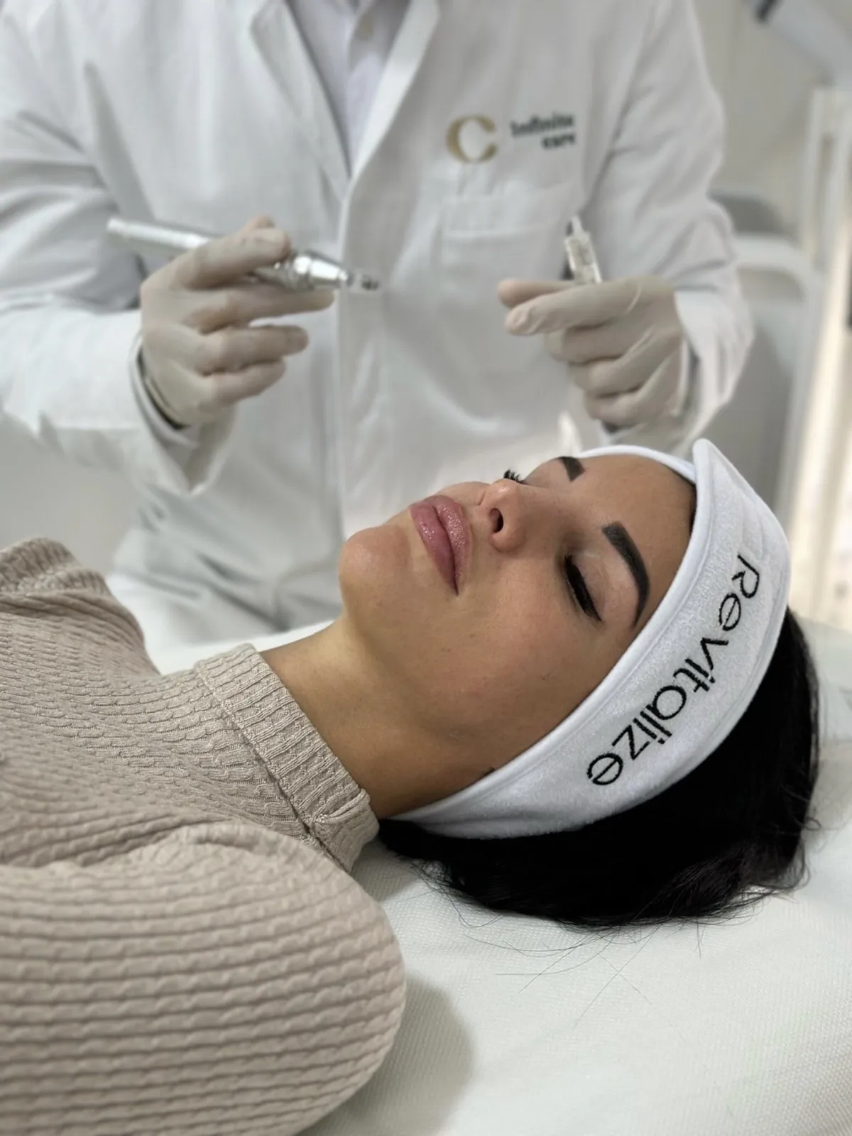 Microneedling skin treatment